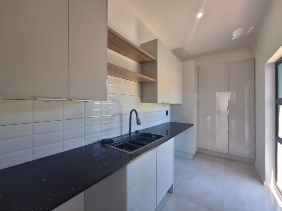 To Let 4 Bedroom Property for Rent in Redstone Private Country Estate North West